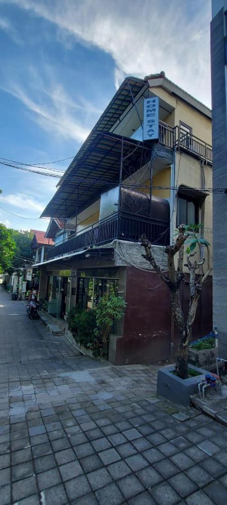 Tuban Torres Accommodation Kuta  Exterior photo