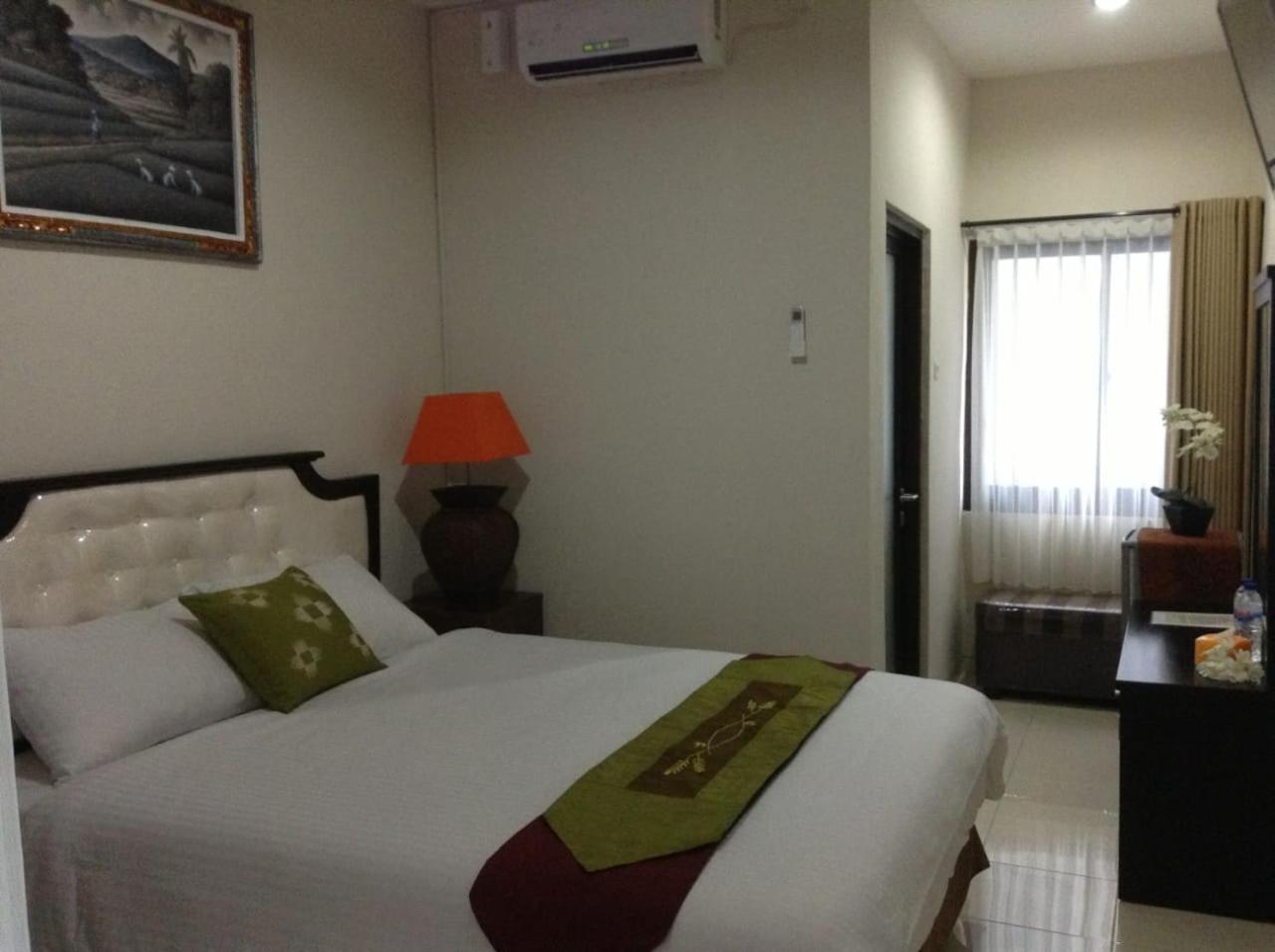Tuban Torres Accommodation Kuta  Exterior photo