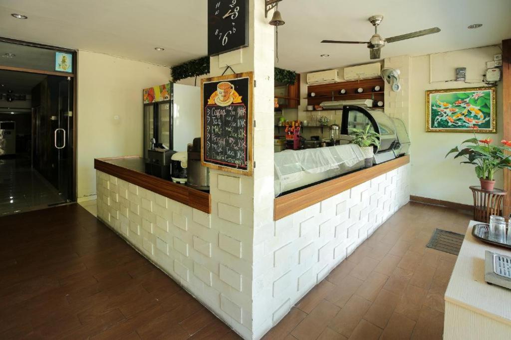 Tuban Torres Accommodation Kuta  Exterior photo